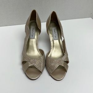 Touch Ups Light gold formal shoes: Woman’s size 7 1/2